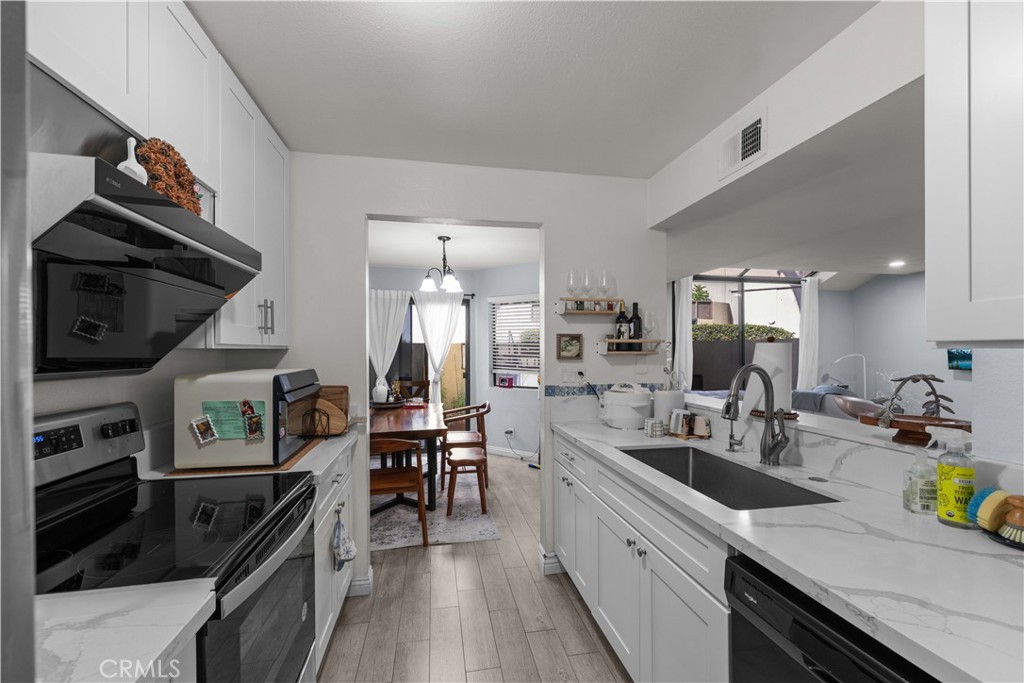 13115 Le Parc 33 Property Photo 13