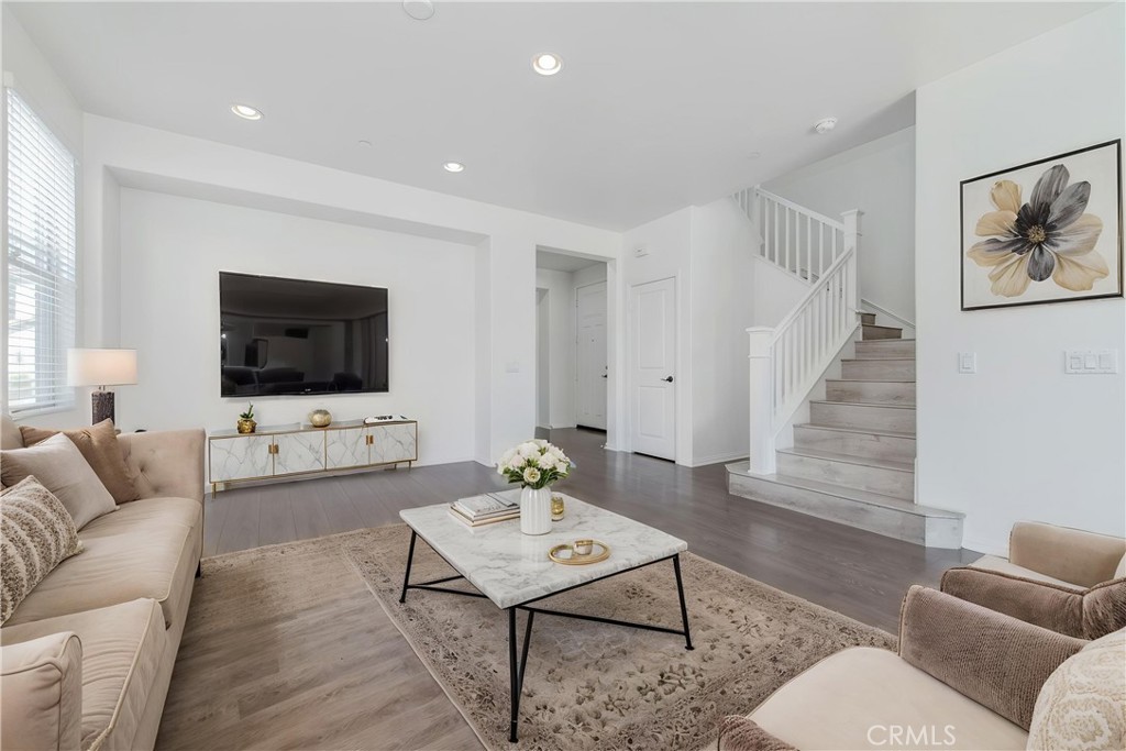 6081 Eucalyptus Property Photo 7