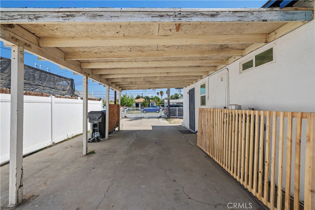 1136 Hancock Property Photo 34