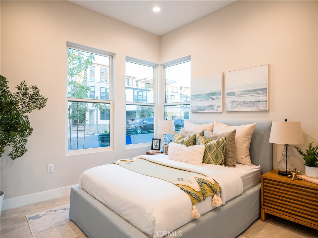 221 Stage Property Photo 18