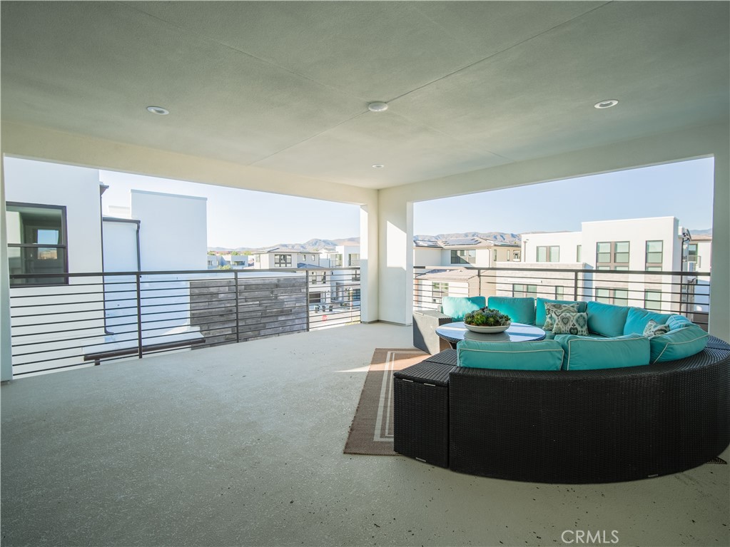 221 Stage Property Photo 21
