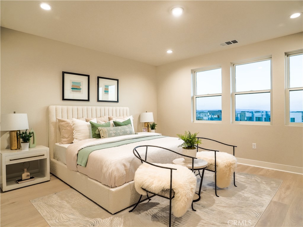 221 Stage Property Photo 23