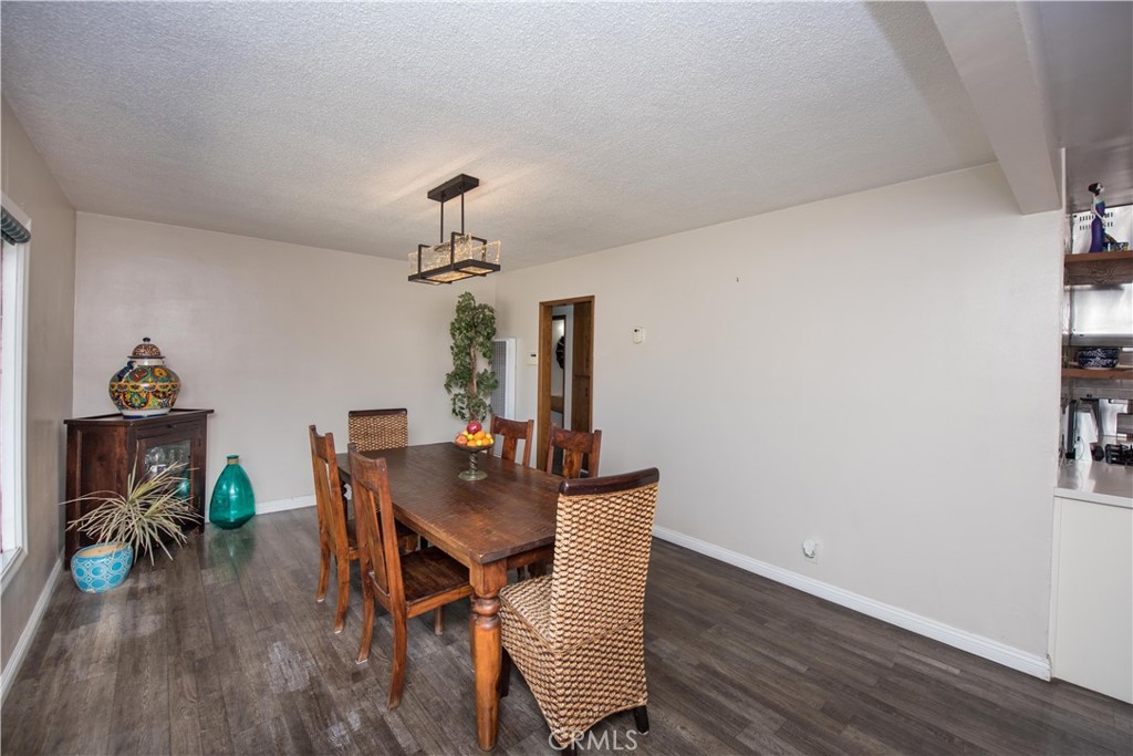 556 N Billow Property Photo 10