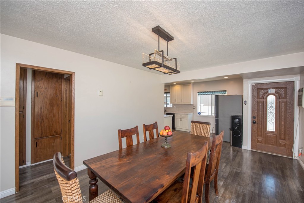 556 N Billow Property Photo 15