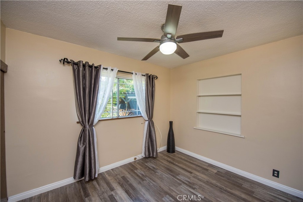 556 N Billow Property Photo 21