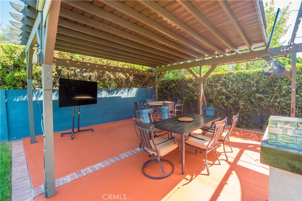 556 N Billow Property Photo 39