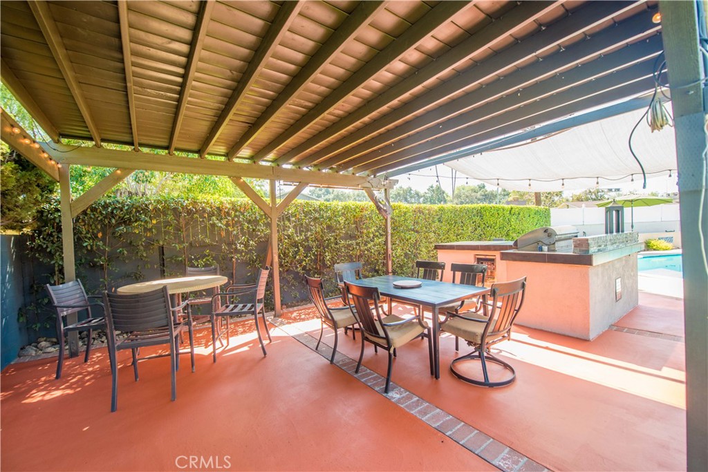 556 N Billow Property Photo 41