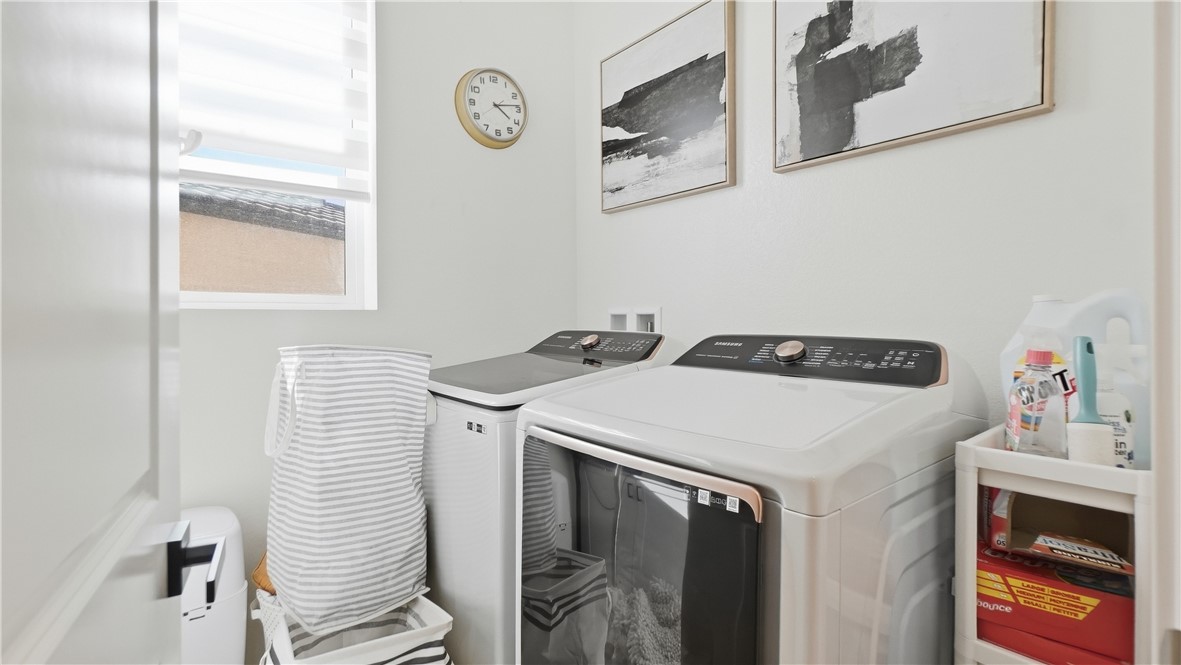 889 Campbell Property Photo 15