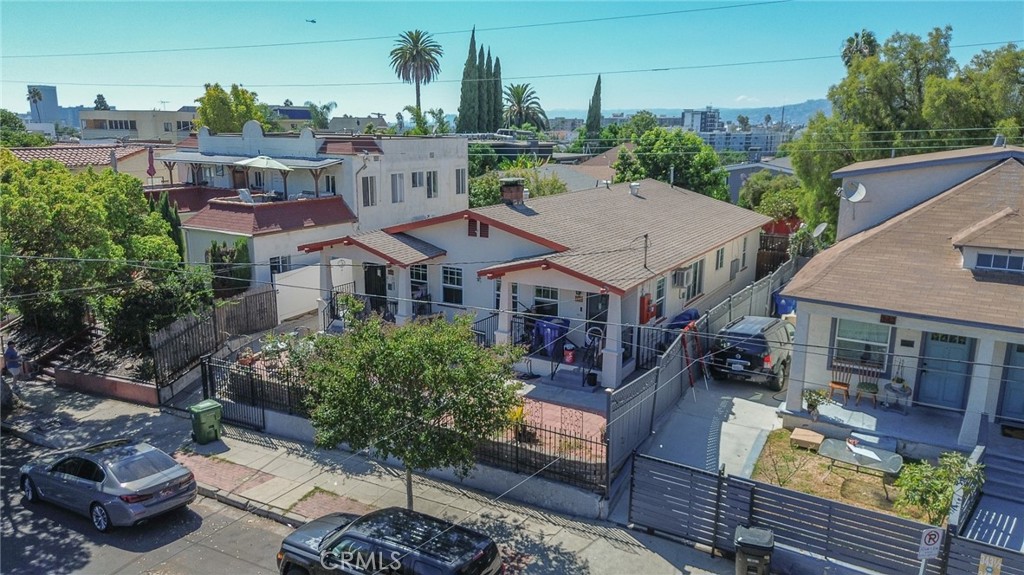 337 N Occidental Property Photo