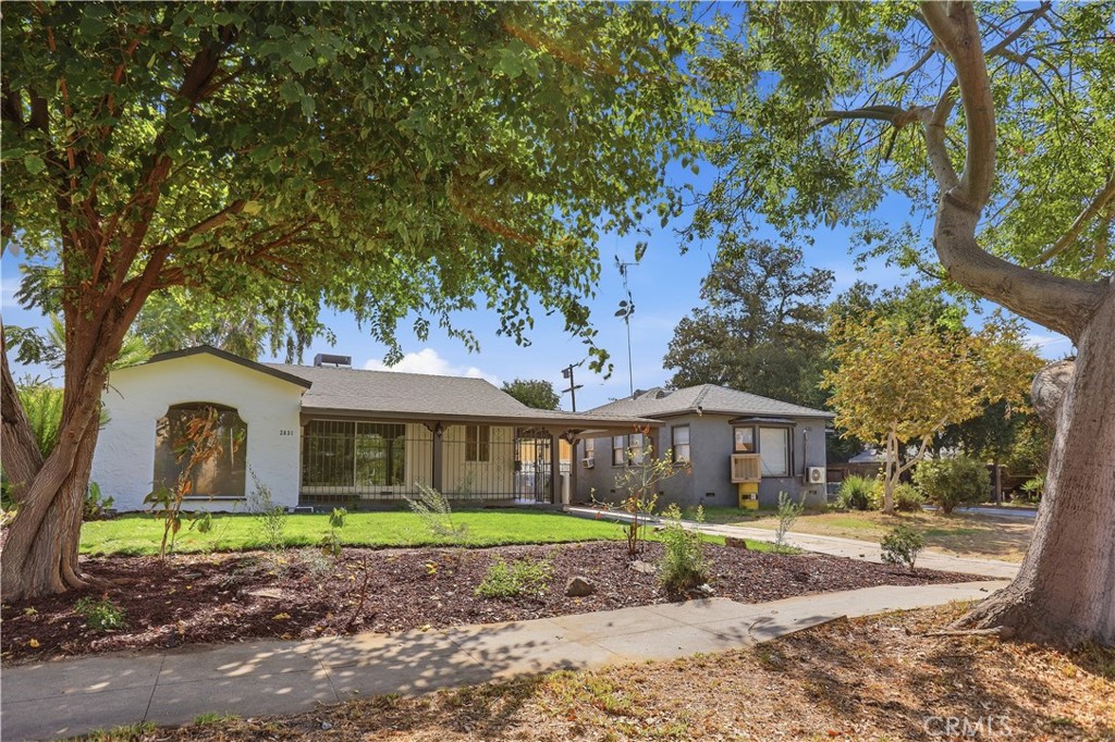 2831 N E Street Property Photo 4