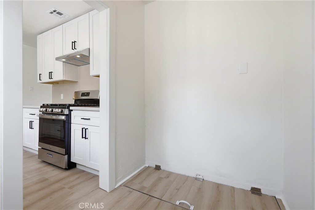 2831 N E Street Property Photo 19