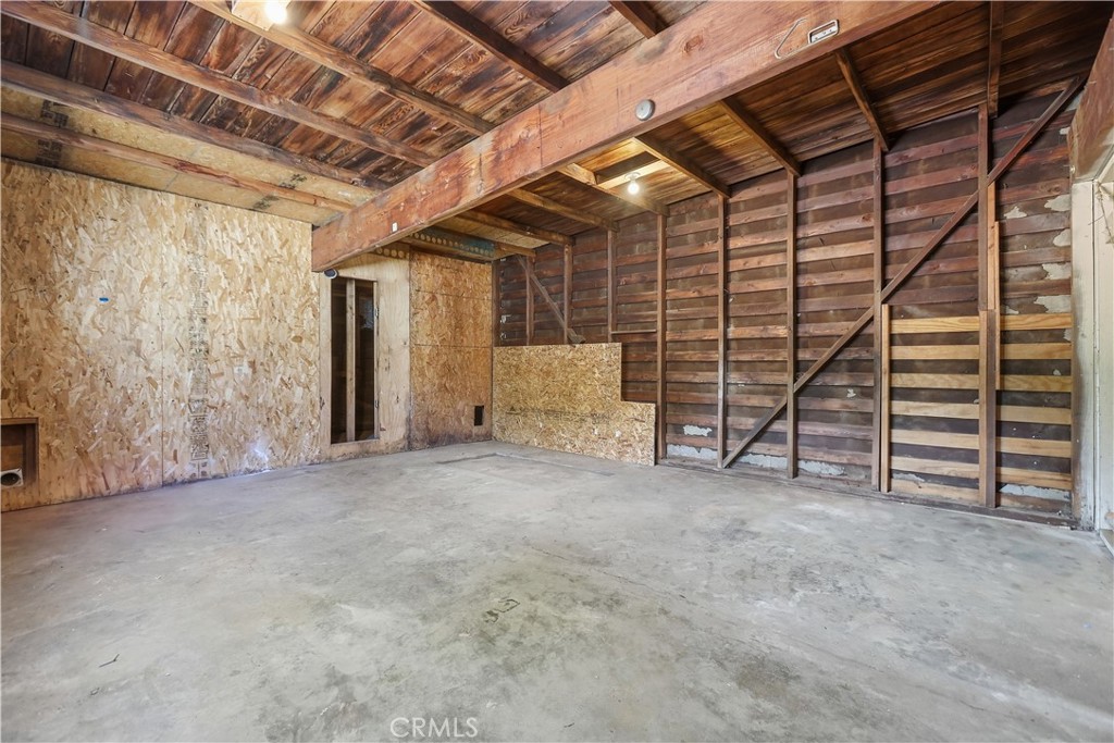 2831 N E Street Property Photo 37