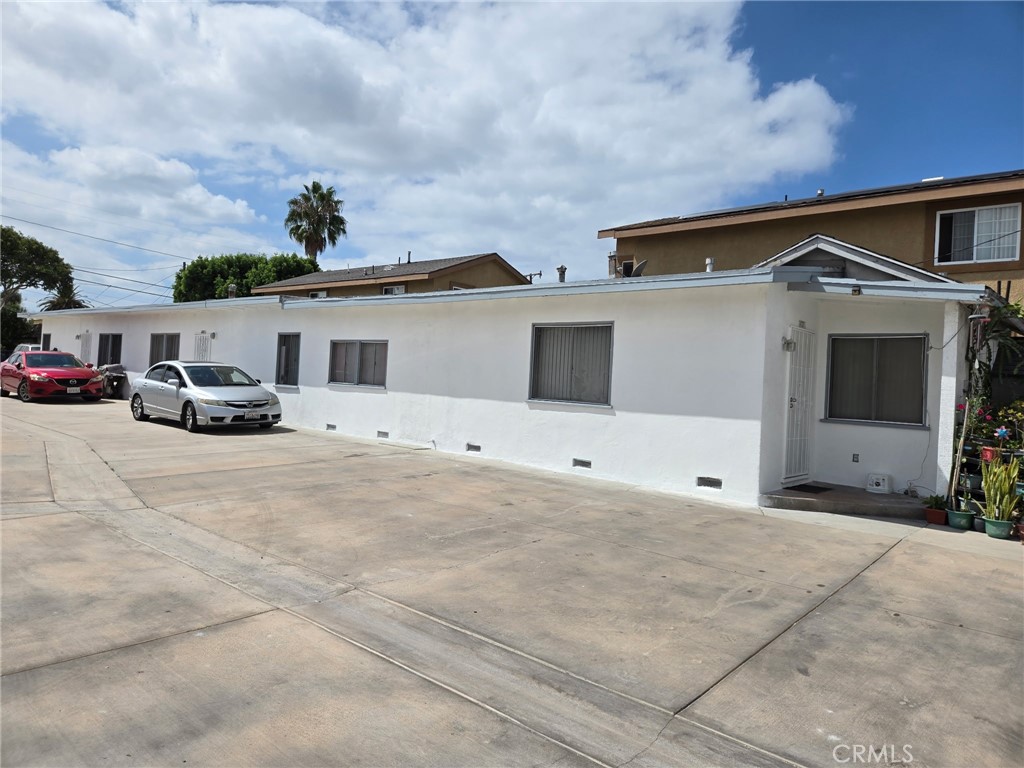 4733 W 159th Property Photo 1