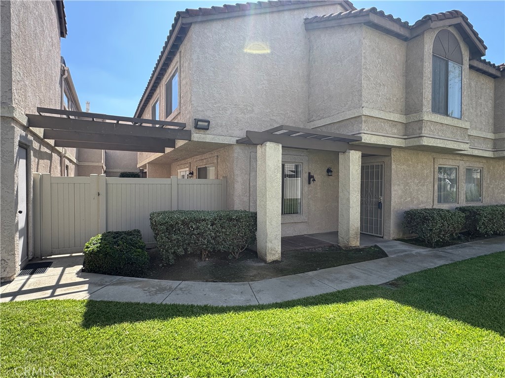 430 Golden Springs Drive B Property Photo 1