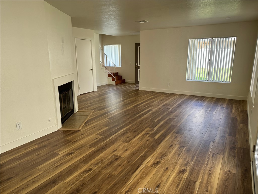 430 Golden Springs Drive B Property Photo 2
