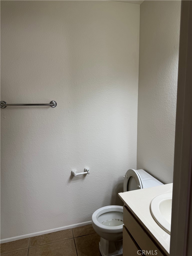 430 Golden Springs Drive B Property Photo 11
