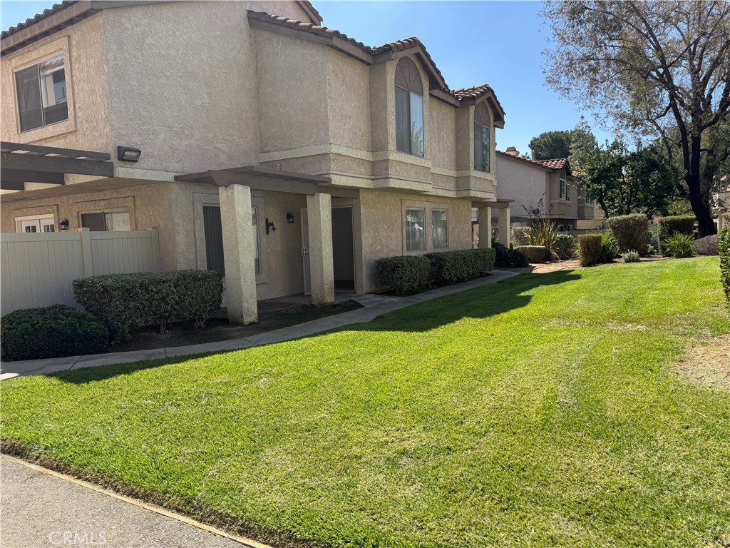 430 Golden Springs Drive B Property Photo 13