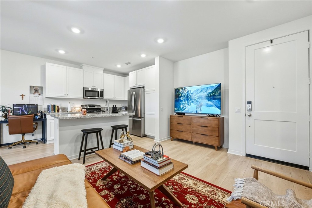 960 N Tangent Privado 303 Property Photo 6