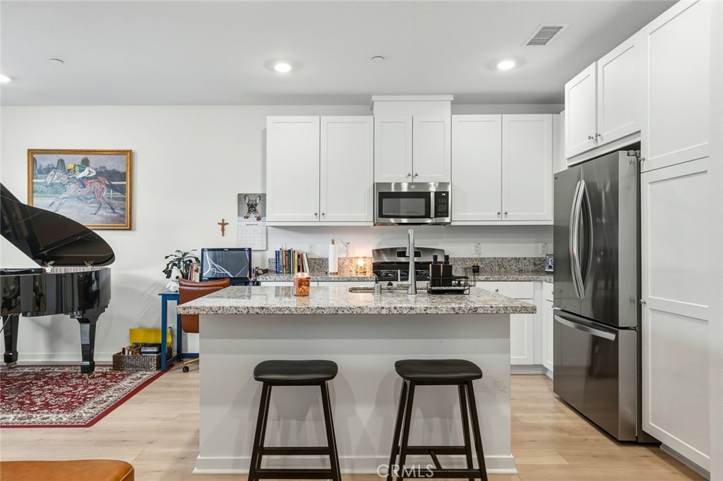 960 N Tangent Privado 303 Property Photo 7