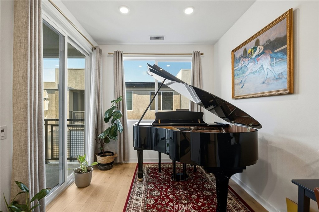960 N Tangent Privado 303 Property Photo 11