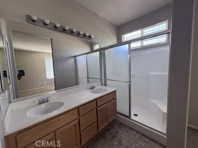 27450 Fallbrook Court Property Photo 5