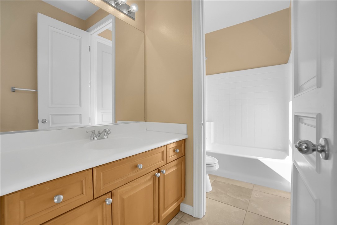 7 Plaza Valenza Property Photo 40