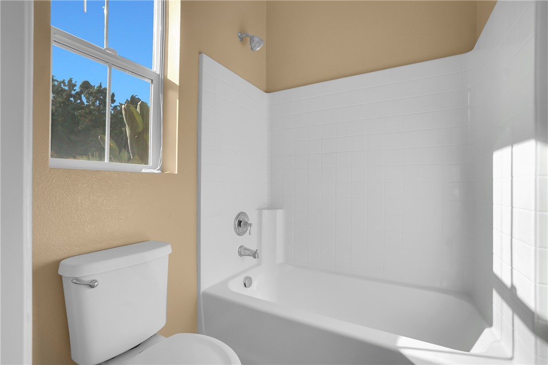 7 Plaza Valenza Property Photo 41
