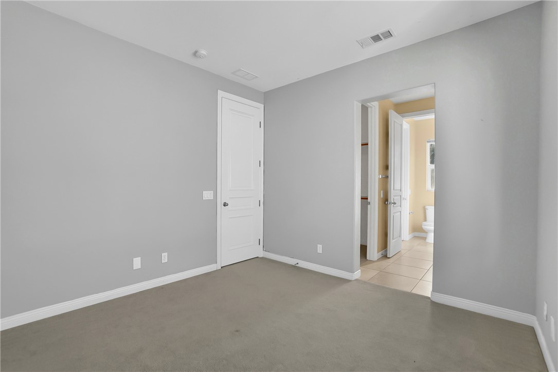 7 Plaza Valenza Property Photo 43