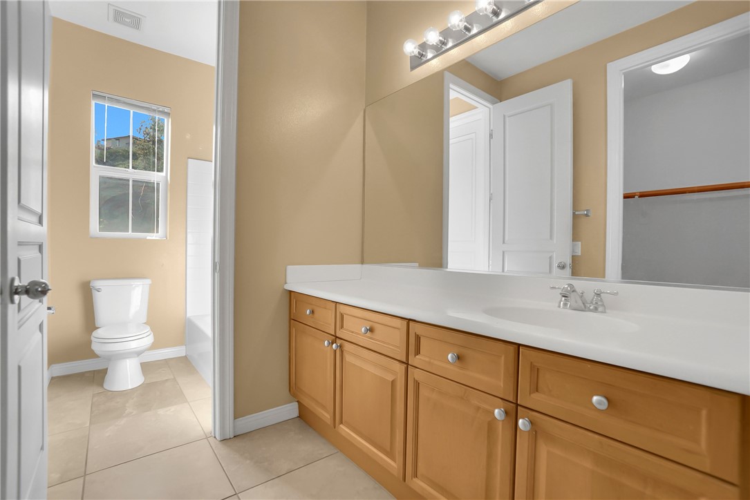 7 Plaza Valenza Property Photo 44