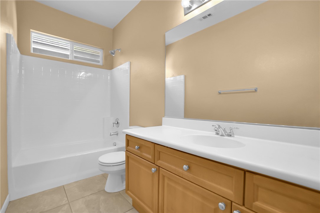 7 Plaza Valenza Property Photo 48