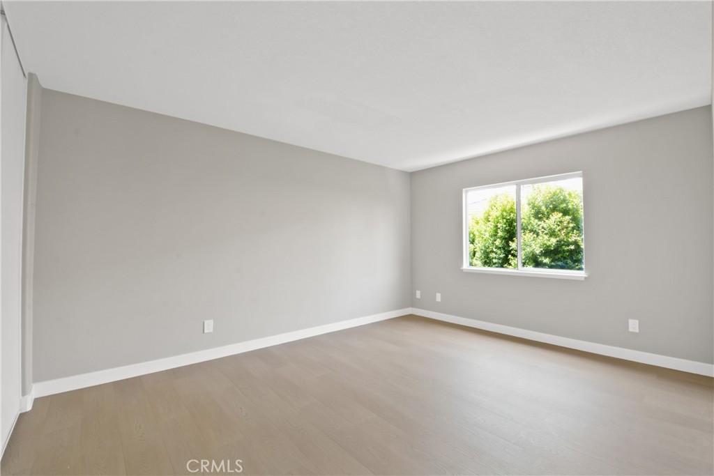 9406 Glenaire Court Property Photo 22