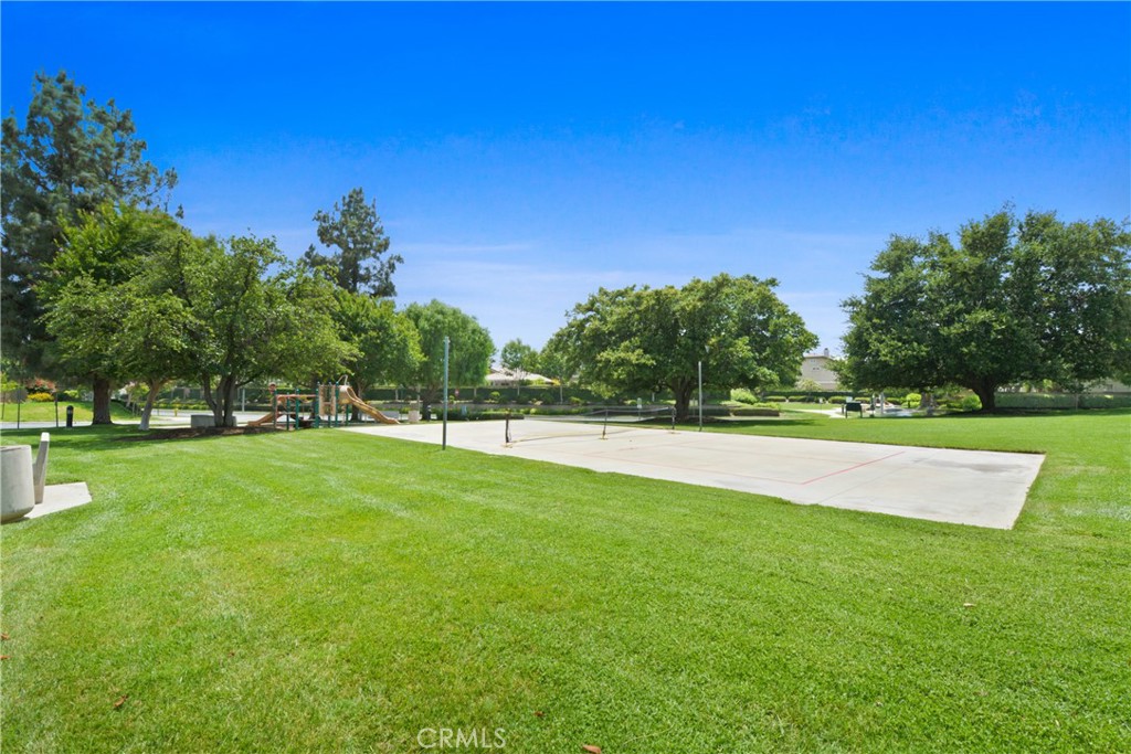 9406 Glenaire Court Property Photo 26