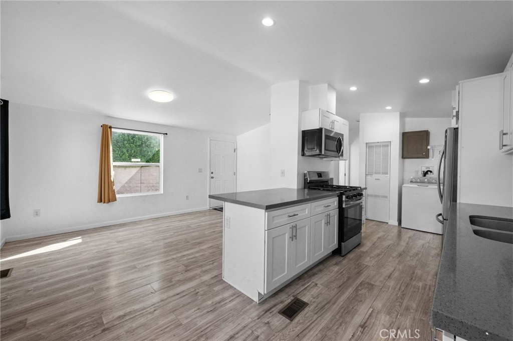 9340 Foothill Boulevard 79 Property Photo 15
