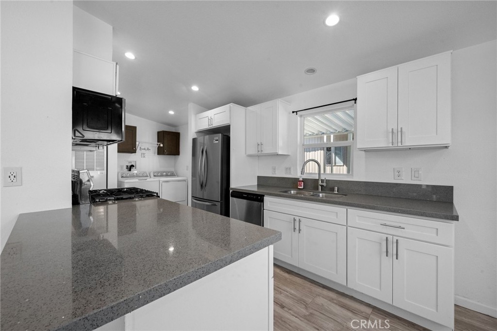 9340 Foothill Boulevard 79 Property Photo 19