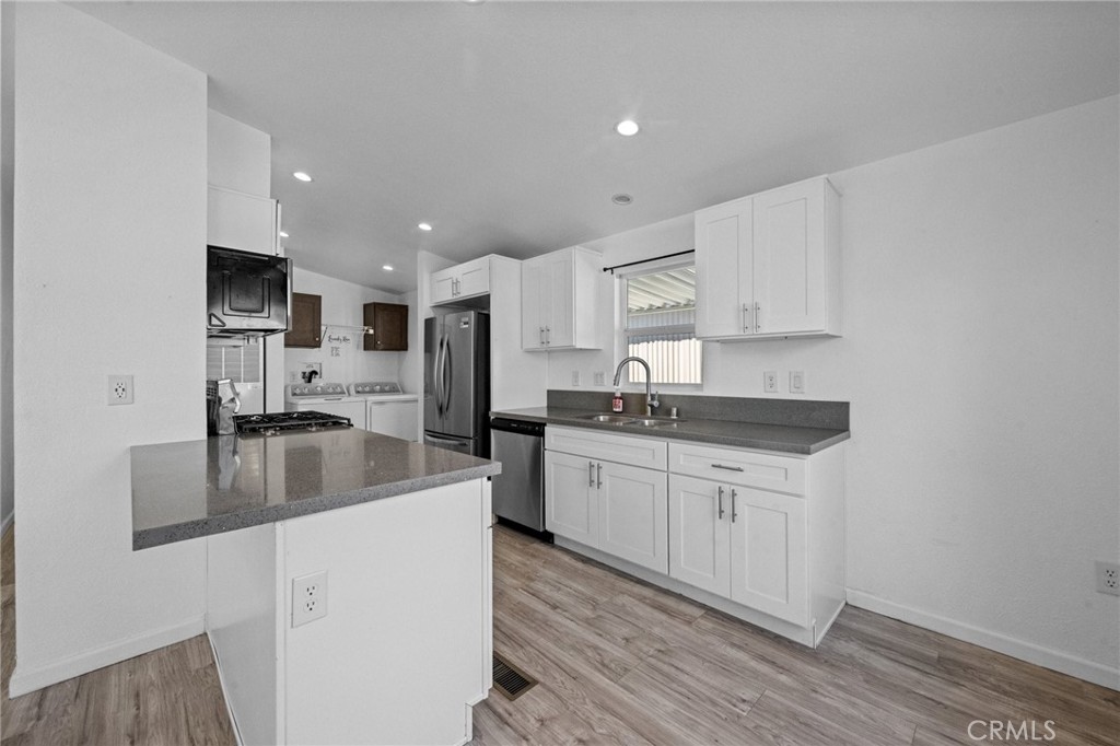 9340 Foothill Boulevard 79 Property Photo 20