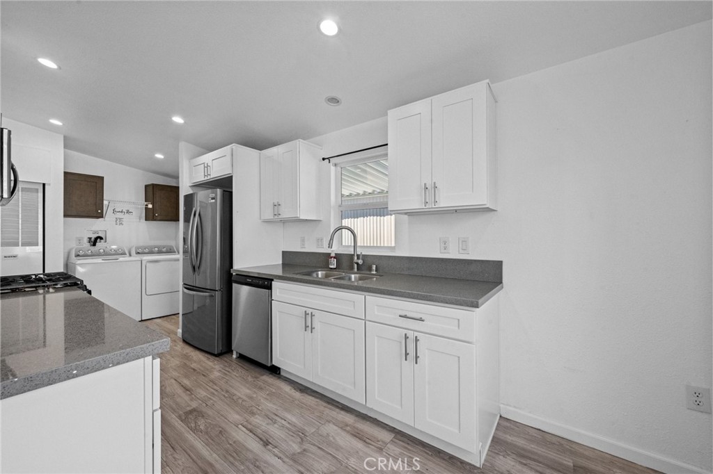 9340 Foothill Boulevard 79 Property Photo 21