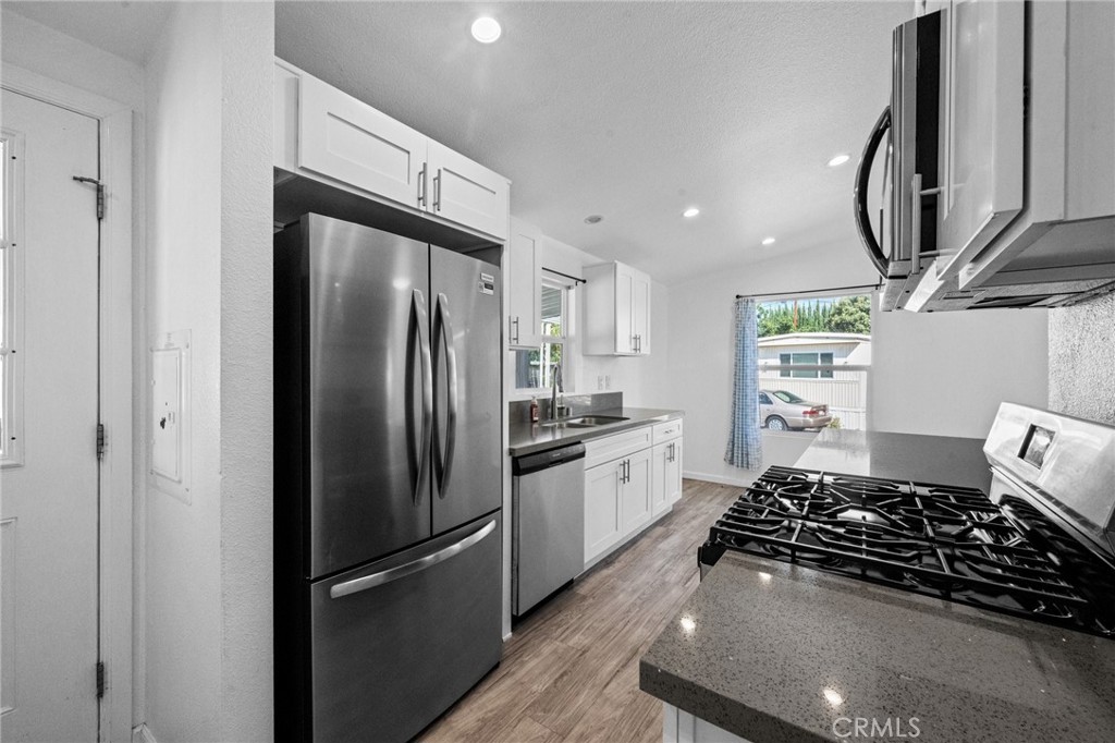 9340 Foothill Boulevard 79 Property Photo 24