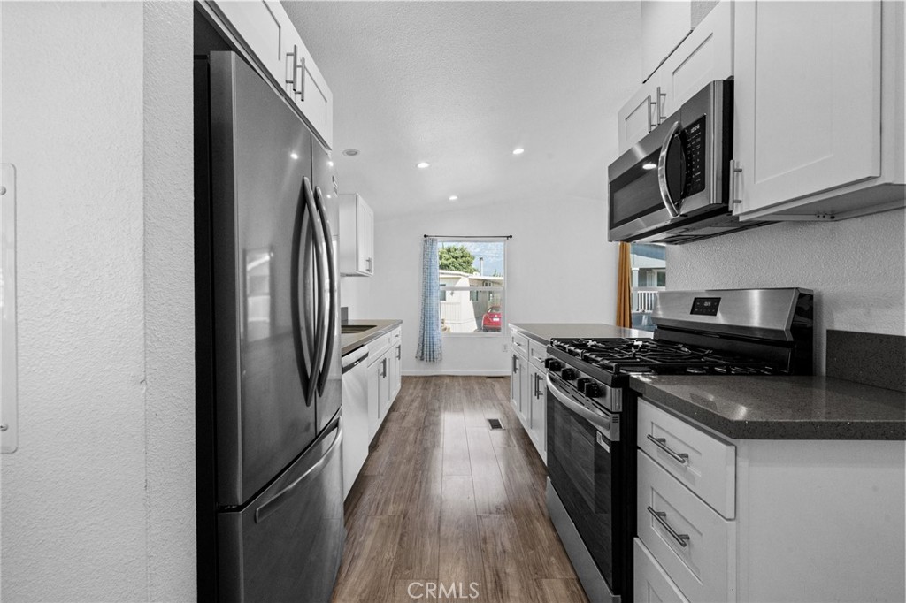 9340 Foothill Boulevard 79 Property Photo 25