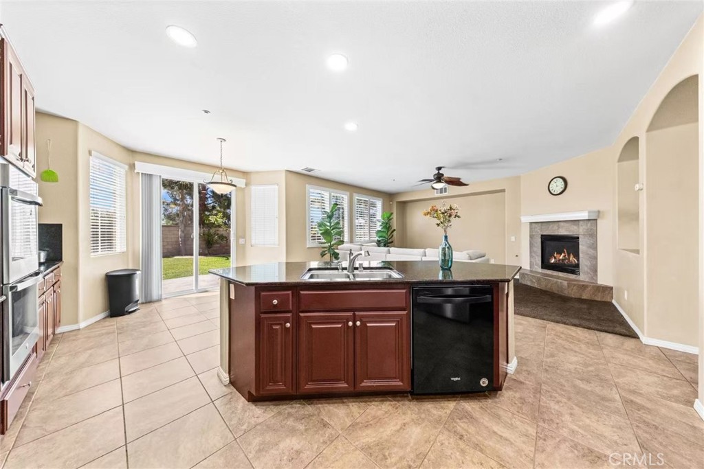 16425 Basswood Property Photo 10