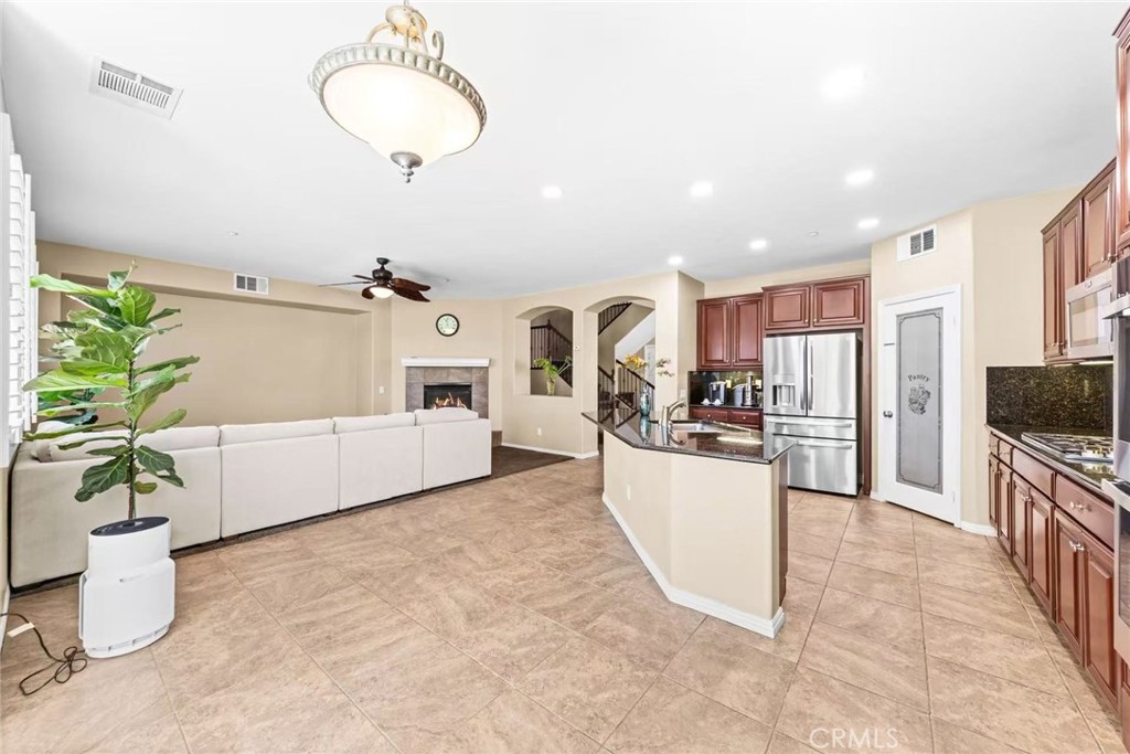 16425 Basswood Property Photo 12