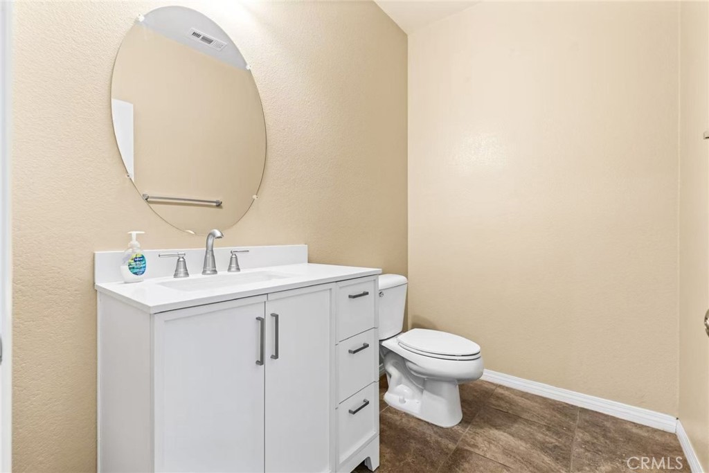 16425 Basswood Property Photo 14