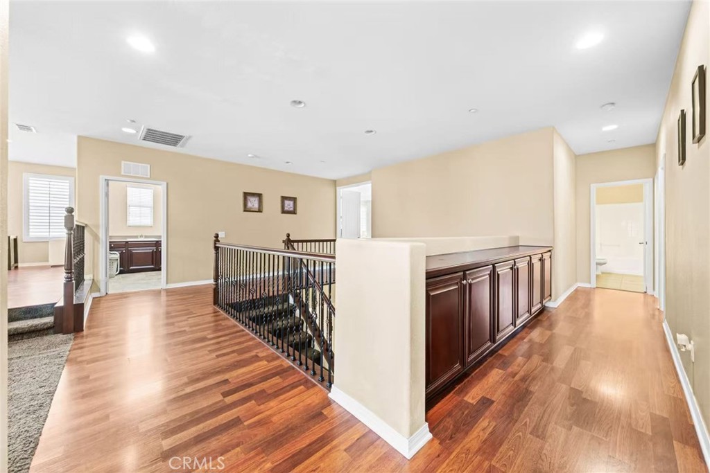 16425 Basswood Property Photo 28