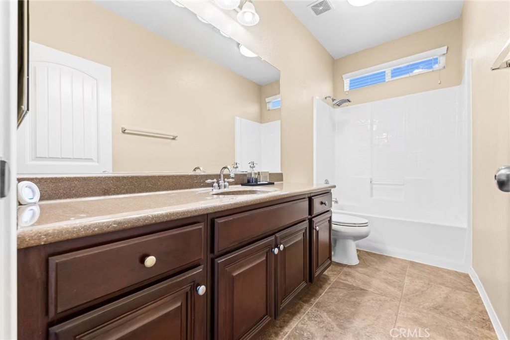 16425 Basswood Property Photo 29
