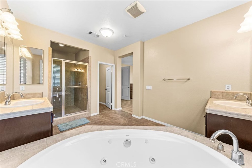 16425 Basswood Property Photo 40