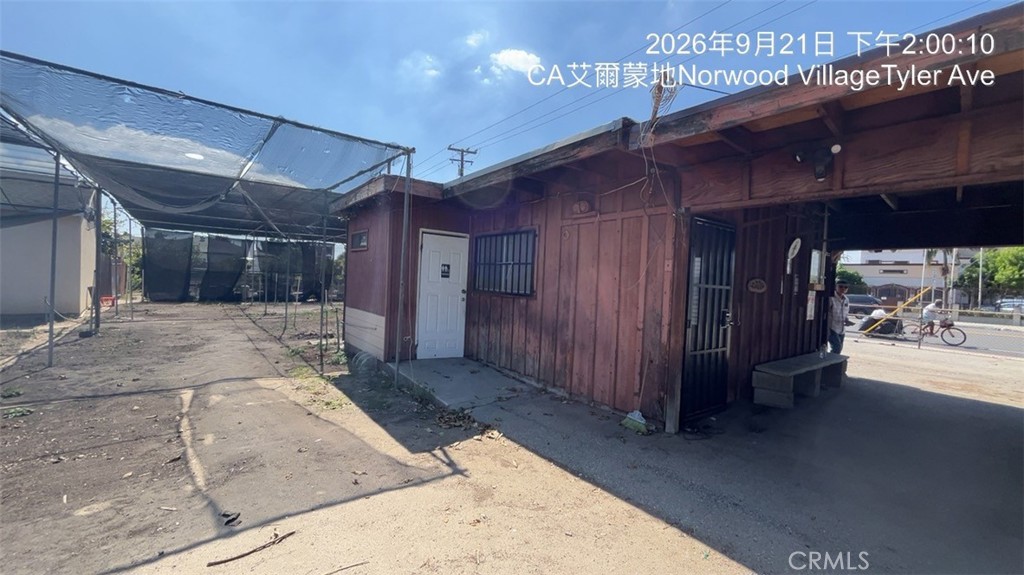 4254 Tyler Property Photo 1