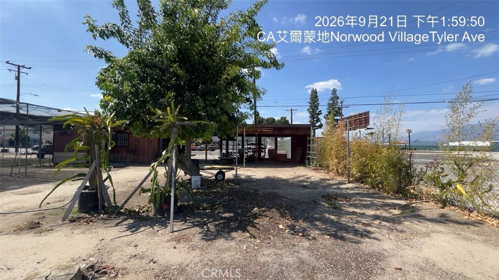 4254 Tyler Property Photo 3