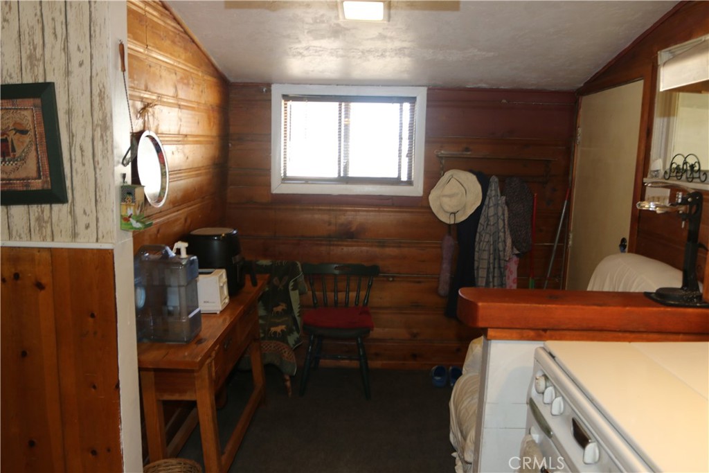801 Edgemoor Property Photo 8