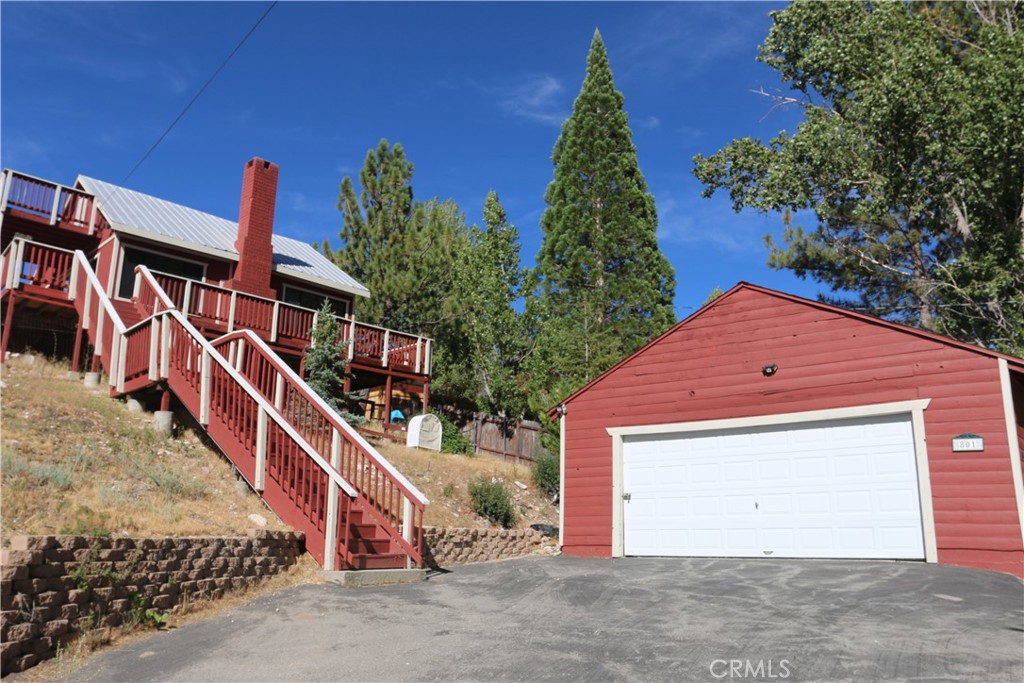 801 Edgemoor Property Photo 18