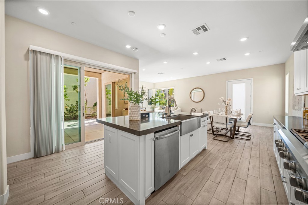 151 Scale Property Photo 18