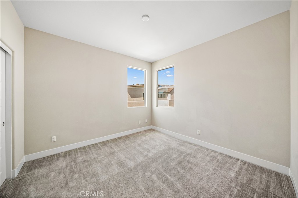 151 Scale Property Photo 27